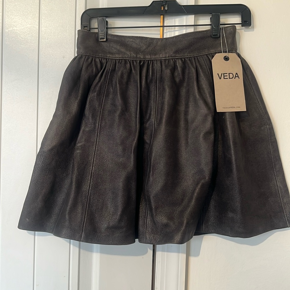 Veda pleated distressed genuine leather mini skirt black size S (labeled as M)